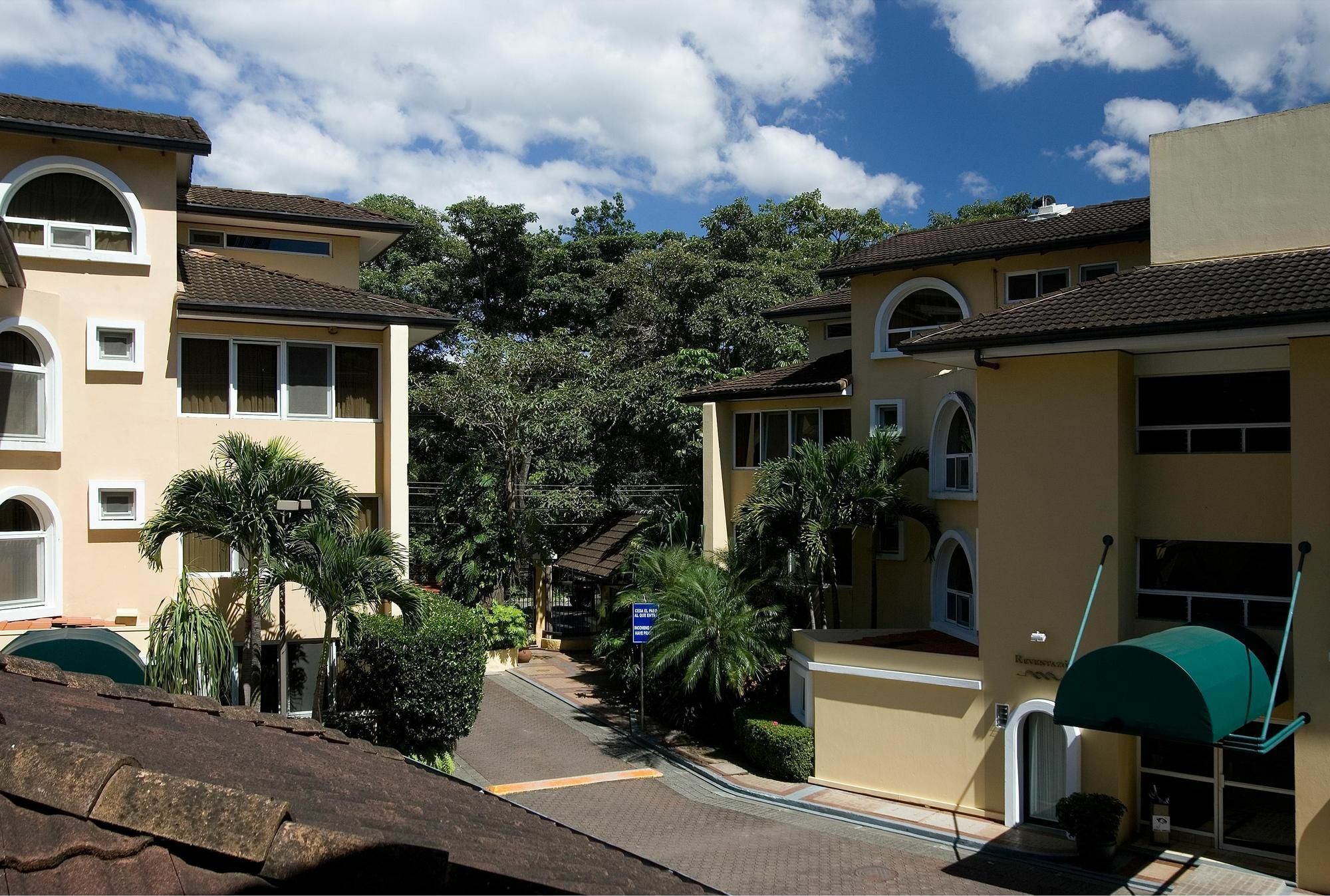 Apartotel & Suites Villas Del Rio San José Exteriör bild