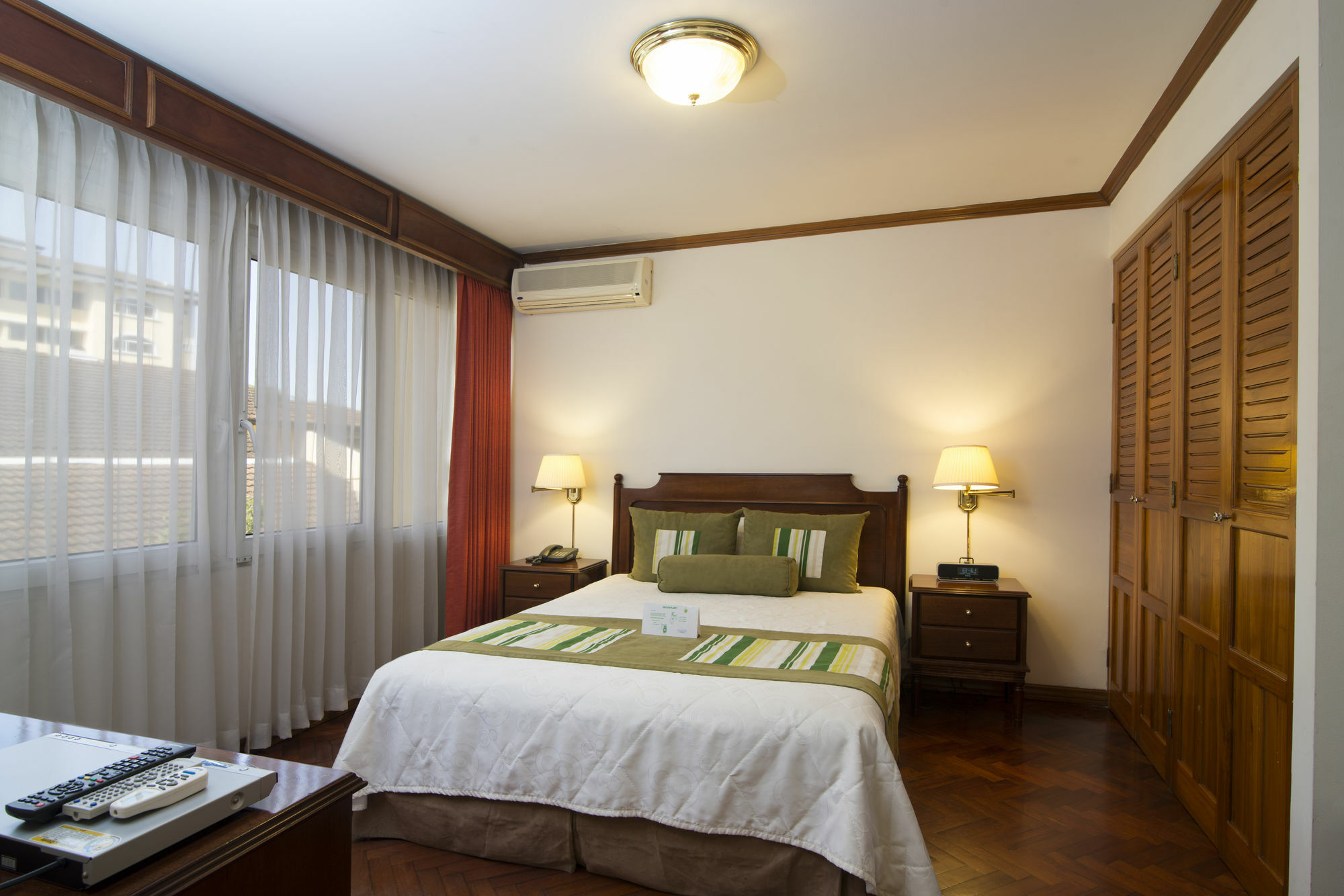 Apartotel & Suites Villas Del Rio San José Exteriör bild
